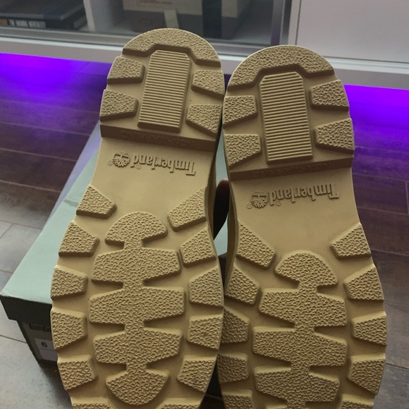 Timberland For Kids - Picture 2 of 3